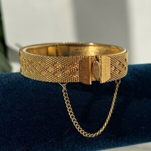 Vintage Gold Tone Clasp Bangle